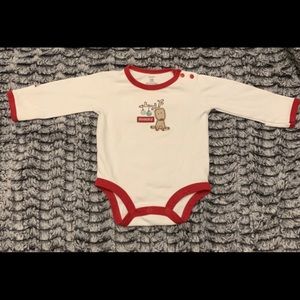 Newborn “I <3 Mommy” Xmas onesie